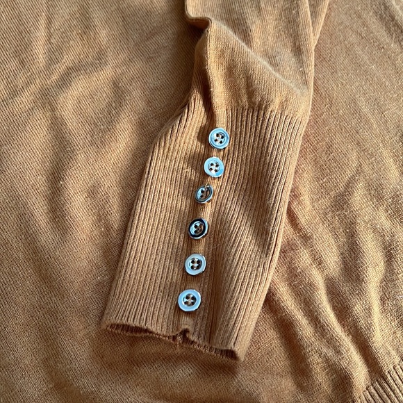 🍁 Long Sleeve Sweater - Picture 2 of 4